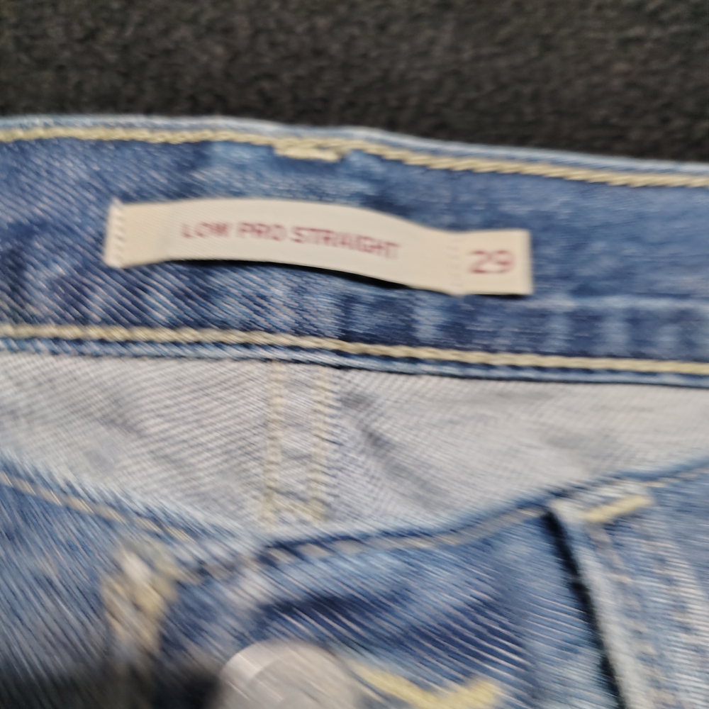 Levis low pro straight Women's SIZE 29 Blue Distressed Denim Jeans - Picture 3 of 9